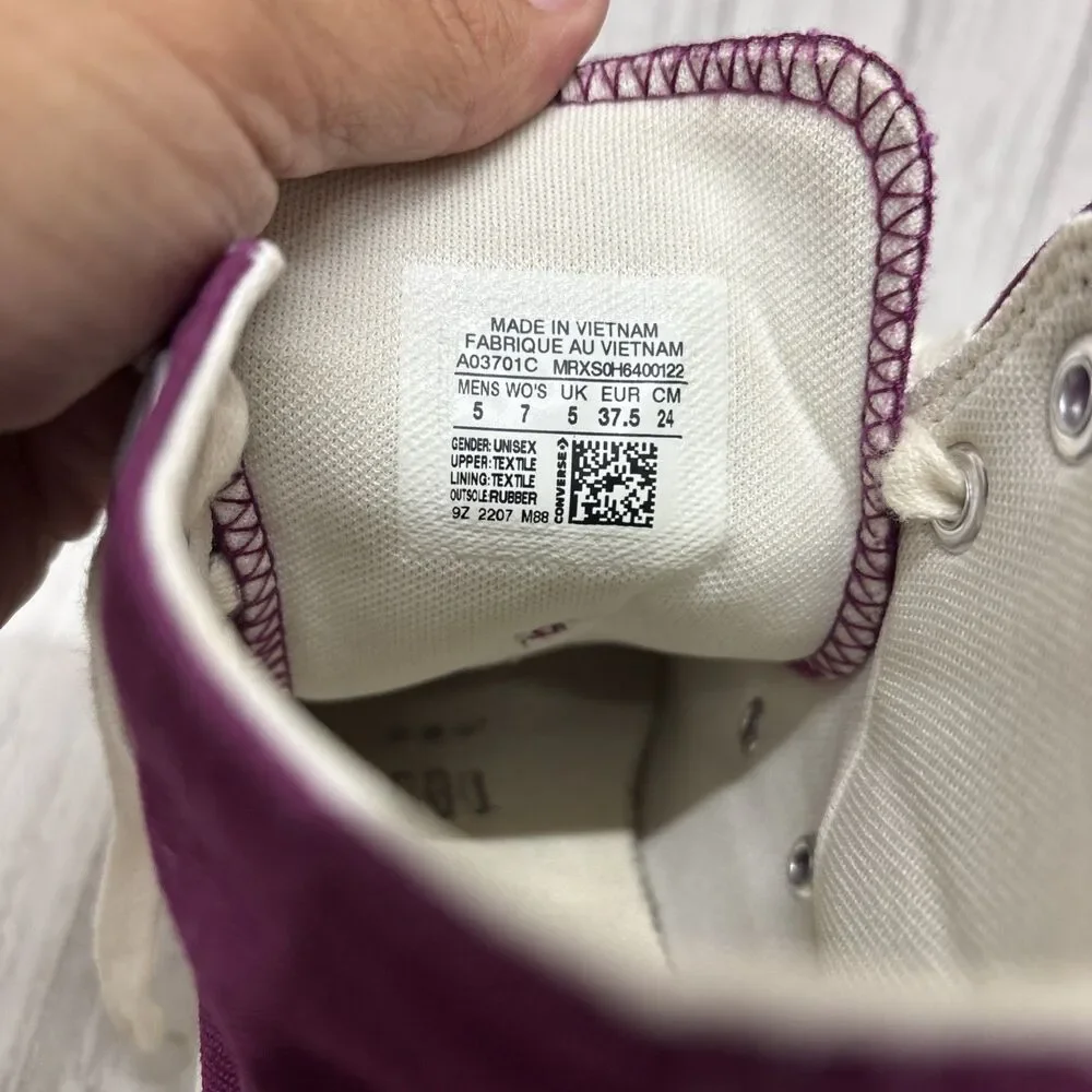 Womens Size 7 Converse Chuck Taylor Platform Plum Sneakers